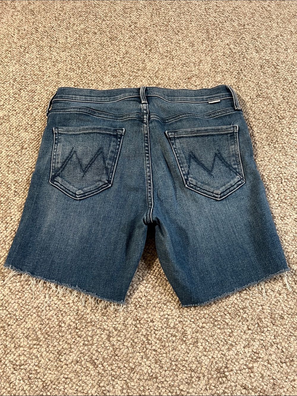 MOTHER  Mid Rise Denim shorts / size 29